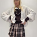 maglia con colletto e gioiello click